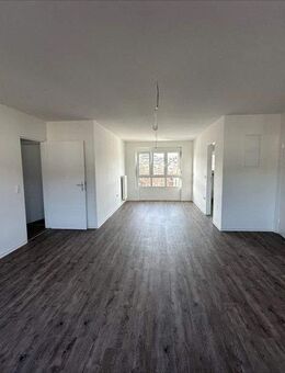 EG / 3 Zimmer ab Januar (frisch saniert) - Kaufbeuren