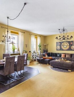 Großzügige Eigentumswohnung in Zentraler Lage mit PKW-Stellplatz - Würzburg