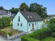Gepflegtes Einfamilienhaus mit traumhaftem Gartengrundstück in begehrter Wohnlage - Eschenbach (Oberpfalz)