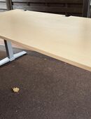 Höhenverstellbarer Schreibtisch TALO.S, 180x80 cm, mechanisch in 47443