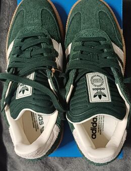 NEU ADIDAS TURNSCHUHEN Herren DUNKELGRÜN Größe 41.5 - Düsseldorf