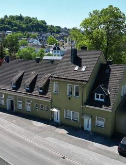 Charmantes Mehrfamilienhaus mit Ausbaupotenzial - perfekt für Kapitalanleger oder Eigennutzer - Warstein