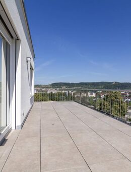 Lichtdurchflutetes Penthouse auf dem Hünerberg mit großer Dachterrasse und herrlicher Aussicht - Lörrach