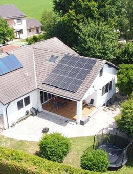 Großzügig Wohnen - Modernisiertes EFH/ZFH mit traumhaftem Garten in ruhiger Siedlungslage - Unterneukirchen
