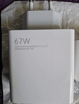 67 Watt Netzteil in weiß, Schnellladegerät, hyper-charger abzugeben - Dresden
