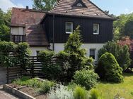 Einfamilienhaus (DHH) mit großem Grundstück in Traumlage von Radebeul - Radebeul