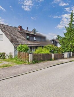 Idyllisches Wohnen am Starnberger See - Doppelhaushälfte in exklusiver Lage ! - Berg (Regierungsbezirk Oberbayern)