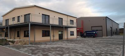 Wohnung + Halle und Büro in Adelschlag bei Ingolstadt