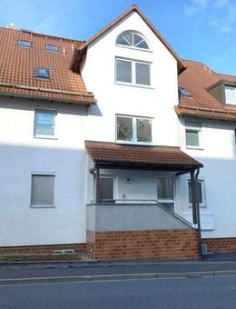 Teil-möblierte 3-Zimmer-Wohnung mit Balkon - Selb