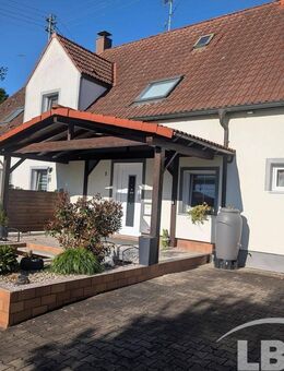 WOHNEN & WERKELN: Großzügiges Einfamilienhaus mit XXL-Garage - Bibertal