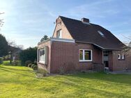 Einfamilienhaus mit Nebengebäude, zeitnah bezugsfrei - Dornum