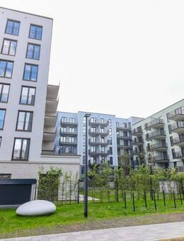 Lichtdurchflutete Wohnkultur mit moderner Einbauküche, Balkon und Tiefgaragenstellplatz - Frankfurt (Main)