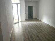 Frisch renovierte 2-Zimmer-Wohnung mit Balkon im EG! - Essen