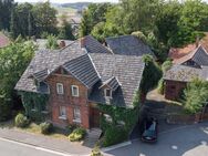 Historisches Einfamilienhaus mit Scheune und Schreinerwerkstatt in Meeder - Meeder