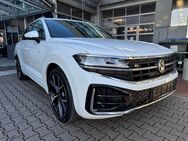 VW Touareg, 3.0 TSI R-Line R-Line, Jahr 2024 - Frankfurt (Main)