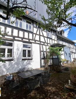Stilvolles Fachwerkhausanwesen - Goddert