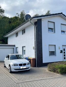 Familienfreundliche Doppelhaushälfte in begehrter Lage -Provisionsfrei- Top-Investment - Osnabrück