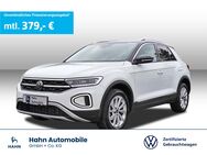 VW T-Roc, 1.5 TSI Style, Jahr 2023 - Böblingen