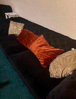 Elegante Samtcouch - Berlin Neukölln