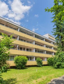 ***Heike Borchers Immobilien***Charmante Wohnung mit Blick ins Grüne*** - München