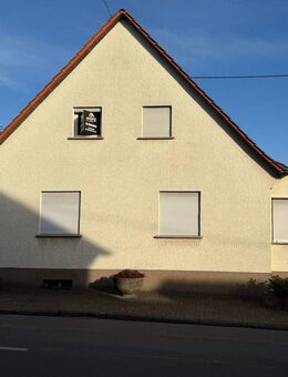 Schönes Einfamilienhaus mit Garten und Garage - Illingen (Saarland)