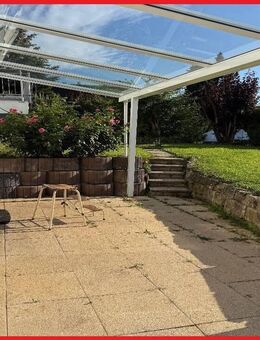 2-Zimmer-Wohnung mit schöner und überdachter Terrasse - Oberstenfeld