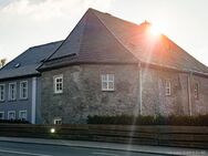 Außergewöhnliche Immobilie: von der mittelalterlichen Kapelle zum modernen Wohnhaus - Hof