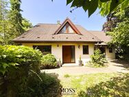 Attraktives Zweifamilienhaus mit großem Garten & Doppelgarage - Perfekt für Familien oder Investoren - Sachsenheim
