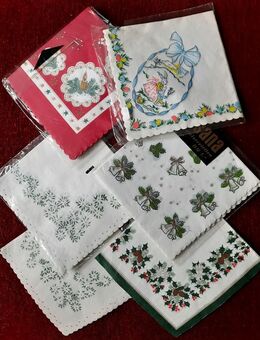 Konvolut schöner alter Vintage Papierservietten mit Weihnachtsmotiven (+1x Ostermotiv) - Niederfischbach