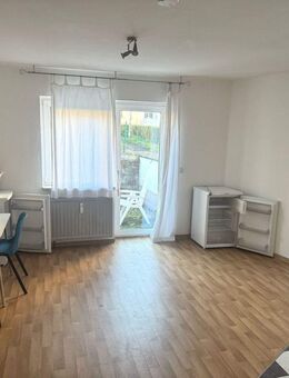 5-Zimmer-Wohnung im Hochparterre mit Terrasse - Treuen