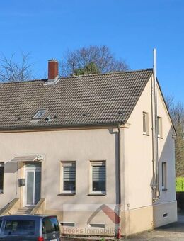 frei stehendes Wohnhaus mit großem Grundstück in Disteln - Herten