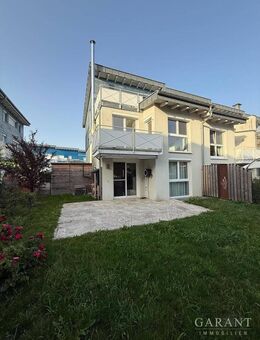 Bezugsfertiges, modern renoviertes Reiheneckhaus in kinderfreundlicher Lage mit eigenem Garten! - Waldshut-Tiengen