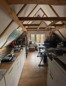 Einladendes Einfamilienhaus mit separatem Hinterhaus in bester zentraler Lage. - Helmbrechts