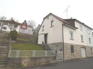 ZWEIFAMILIENHAUS mit Garten - Ispringen