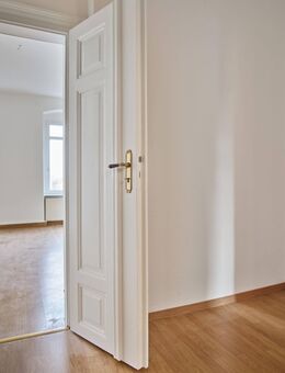 Sanierter Altbau !!! Provisionsfreie 2-Raumwohnung mit Einbauküche und Ankleidezimmer in Oschatz-Zentrum zu vermieten !!! - Oschatz