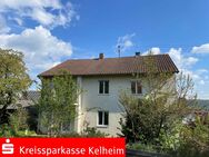 Älteres Zweifamilienhaus mit viel Potential in Kelheim-Affecking - Kelheim