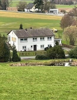 Einfamilienhaus mit Einliegerwohnung (auch als Einfamilienhaus nutzbar) in landschaftlich reizvoller Alleinlage am Fuße des Wiehengebirges - Bad Essen
