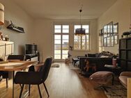 Sonnige 3-Zimmer Wohnung mit Einbauküche, Balkon, 2 Tiefgaragenplätzen - Villingen-Schwenningen