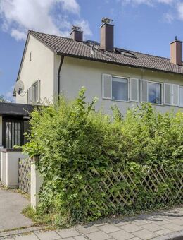 Wohnen mit Charakter - freie Doppelhaushälfte mit Gartencharme in der Bayersiedlung - Unterhaching