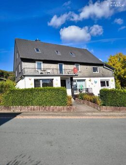 Außergewöhnliches Zweifamilienhaus im Sauerland - Medebach (Hansestadt)
