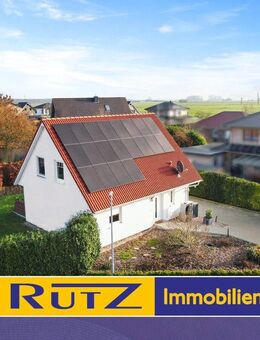 Berne | Modernisiertes Einfamilienhaus mit Wärmepumpe und PV-Anlage in ruhiger Wohnsiedlung - Berne