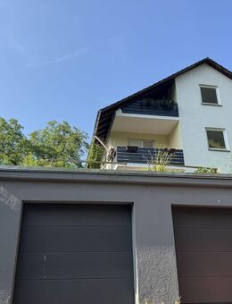 4-Zimmer-Wohnung mit 2 Küchen in Würzburg - Ideal als WG - Winterleitenweg - Würzburg