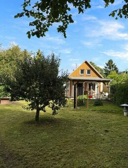 Charmantes Wochenendhaus in ruhiger Lage nahe Ostseestrand – Idyllische Freizeit-Oase in Glowe - Glowe