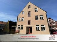 Solide und gepflegte Kapitalanlage: Schönes Mehrfamilienhaus mitten in der Altstadt von Gräfenberg - Gräfenberg