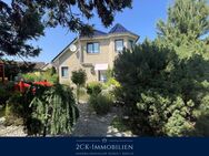 Das kleine Schloß mit 5 Zimmern, 2 Bäder, Swimmingpool, Teich, Carport, 620 m² gepflegter Garten! - Baruth (Mark)