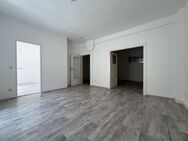 helle 2 Zimmer-Wohnung in zentraler Lage von Naumburg - Naumburg (Saale)