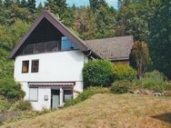 Bischoffen/Aartalsee: Gepflegtes Zweifamilienwohnhaus mit Einliegerwohnung - Bischoffen
