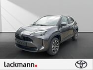 Toyota Yaris Cross, 1.5 Hybrid Team D Winterpaket, Jahr 2024 - Wuppertal