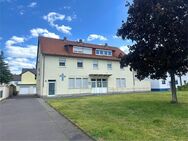 Großzügige 5-Zimmer-Wohnung mit zwei Bädern und Garage - Mannheim