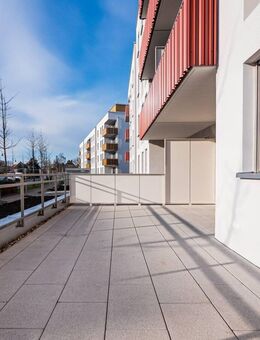 Tolle Neubauwohnung im Erstbezug, Terrasse, Balkon, 2 Bäder, Fußbodenheizung, etc. - Radeberg